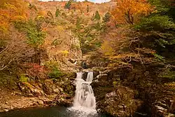 三段滝（柴木川、安芸太田町）。代表的景観。