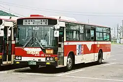 札幌市から譲渡された冷房旧塗装車とその移譲方向幕（その後マーキュリーカラー化される）