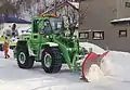 除雪作業中のホイールローダー