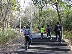 加持水下流の車止め