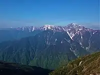 鳳凰山からの白峰三山（５月）