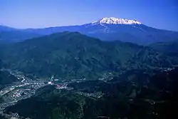 東の風越山より。