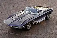 デザインの原型となった コンセプトカー Mako-Shark 1961年