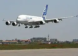 4発機であるエアバスA380