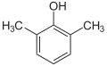 2,6-ジメチルフェノール  CAS RN [576-26-1]  融点 74.5 °C  沸点 213.5 °C