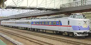 旭川駅に停車中の「ライラック」（2006年11月3日）