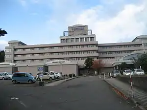 秋田労災病院を正面から