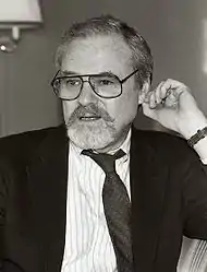 Alan J. Pakula