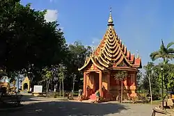 勐海県の曼短仏寺