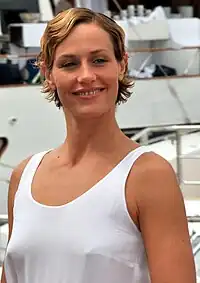 Cécile De France