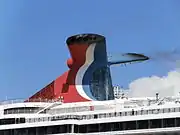 en:Carnival LegendのT字型ファンネル