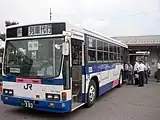 越美北線代行バス 越前東郷駅前にて（2005年）