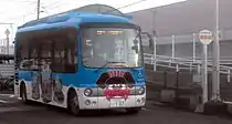 ターミナル停車中のバス