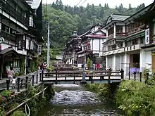 銀山温泉とブナ共生の森のみち