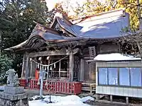 涼ヶ岡八幡神社拝殿