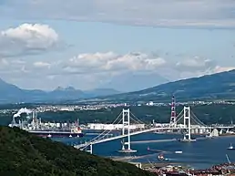 測量山から眺めた白鳥大橋（2009年9月）