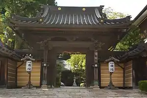 一乗院山門