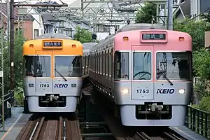 井の頭線の主力車両1000系（井の頭公園駅付近）