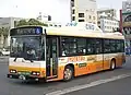 10.5 m車BDG-HR7JPBE改伊予鉄バスCNG改造車（フラットフィールド）