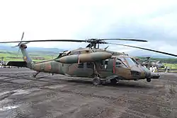 消火活動を行った自衛隊のUH-60J(同型機）