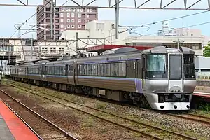 785系による特急「すずらん」（2022年6月 苫小牧駅）