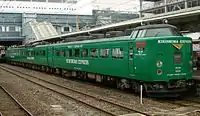 1995年の列車設定時に登場した「KIRISHIMA EXPRESS」色（写真は2004年に復活したもの）