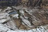 晩秋の血の池周辺（中央部に血の池）