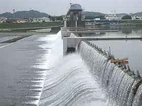 多摩川二ヶ領上河原堰堤（上布田町側から撮影）