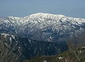 小津権現山から望む金糞岳（2010年3月22日）