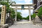 石鳥居と参道