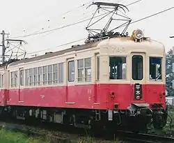 当路線のモハ100形は高松琴平電気鉄道に譲渡され、750形として使用された。（農学部前駅付近 1999年11月）