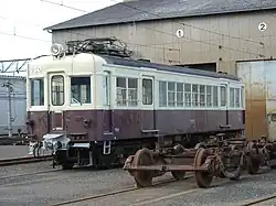 玉野市での保存のために整備される750形760号（琴電仏生山工場 2006年9月18日）