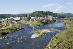 久慈川本流と押川（左）の合流地点。