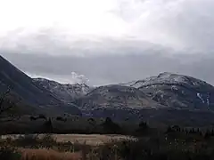 長者原から見た星生山と硫黄山