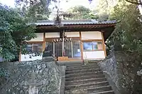 中腹にある雲見浅間神社の拝殿