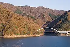 中津山地・仏果山と宮ヶ瀬湖