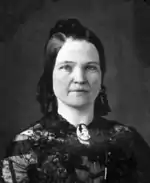 Black and white photo of Mary Todd Lincoln's shoulders and head