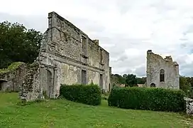 ラ・デュルブリエール城の廃墟