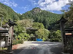 鳳来寺山