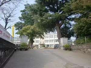 国分市立向花小学校