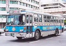 側面に「GIN BUS」と大書された例（市内線） BU04