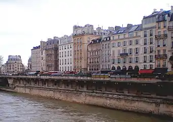 シテ島から見る, セーヌ川のサン・ミッシェル河岸 (Quai Saint-Michel)