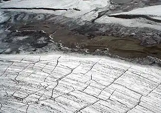 氷楔のクラック地形