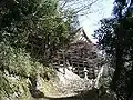 三宮神社(左)・牛尾神社