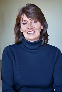 サラ・ダグラスSarah Douglas