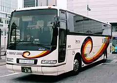 TRIPLE LINER セレガFD 4列シート（3列＋4列シートから改造）センタートイレ車（2008年）