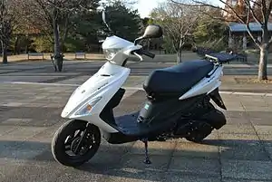 スズキ・アドレス V125 （125cc)