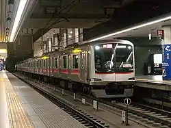 「みなとみらい号」の運用に就く5080系（2007年12月24日 新高島駅）