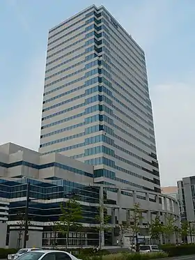 FNSの在福基幹局：テレビ西日本（福岡県福岡市早良区百道浜、TNC放送会館）