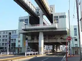 一般的な構造の駅舎(天台駅)